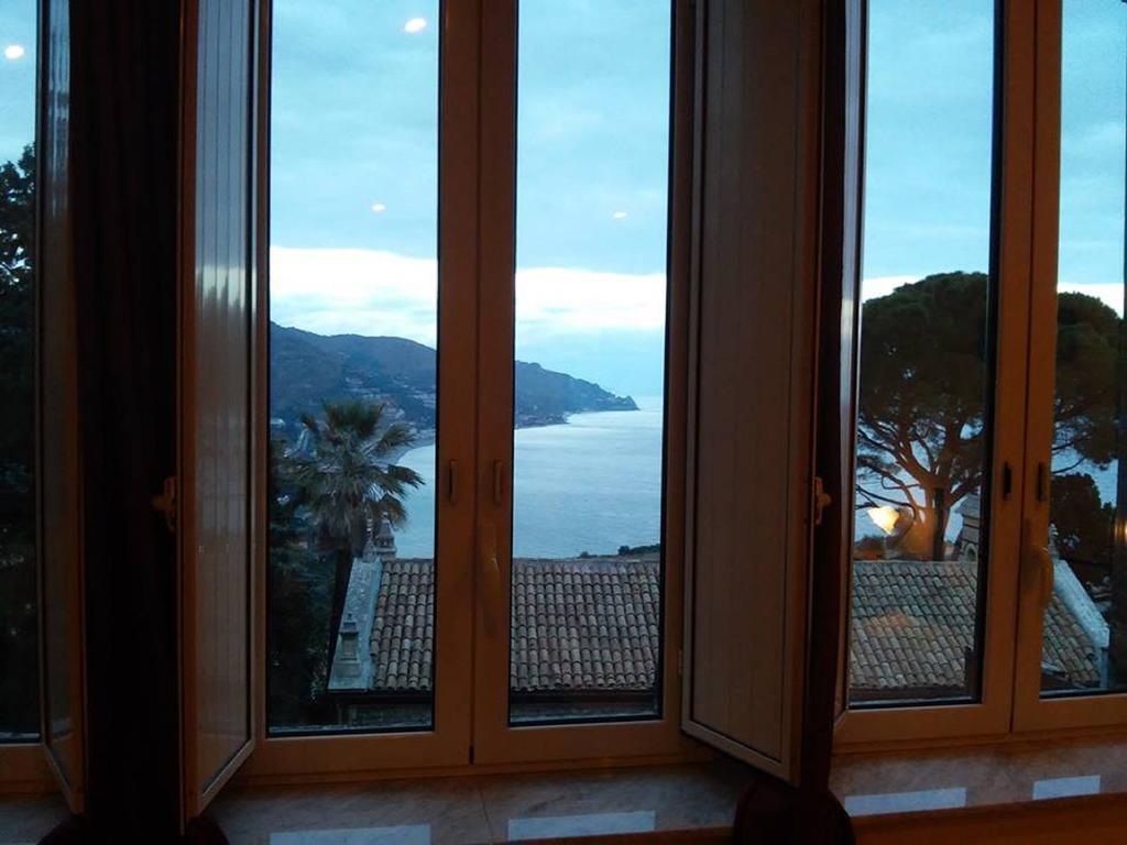 Casa Lanfranchi Bed & Breakfast ตาออร์มินา ห้อง รูปภาพ