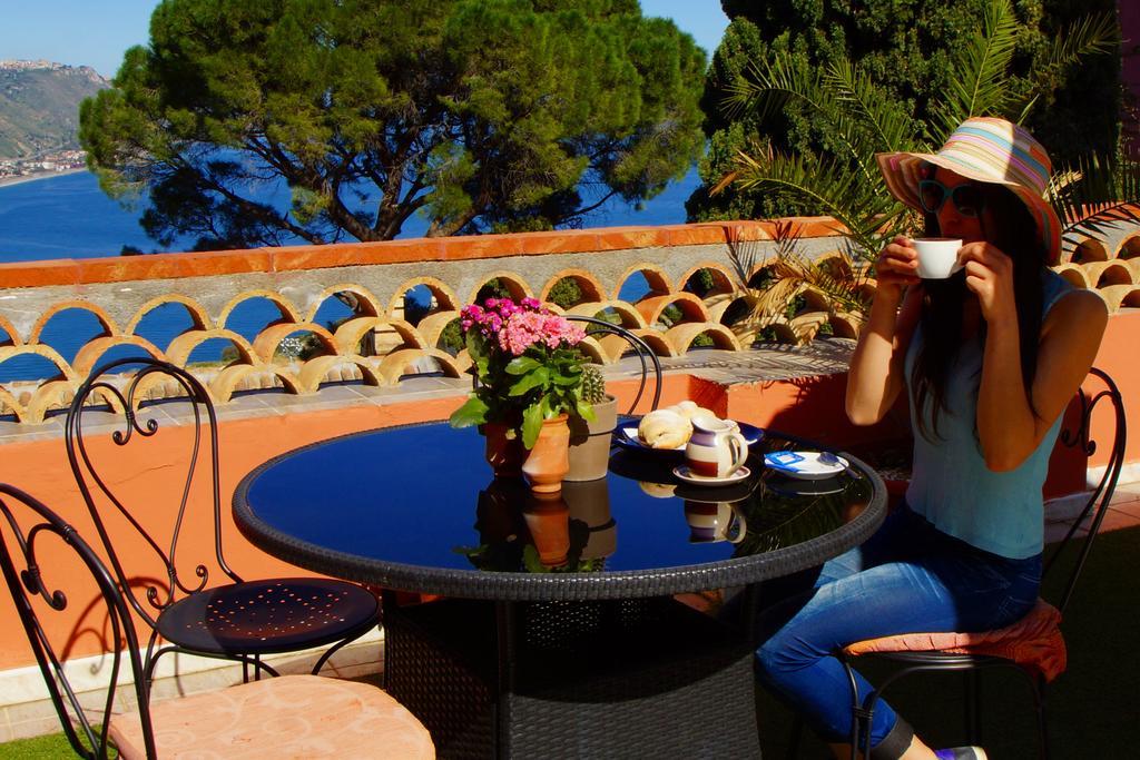 Casa Lanfranchi Bed & Breakfast ตาออร์มินา ภายนอก รูปภาพ